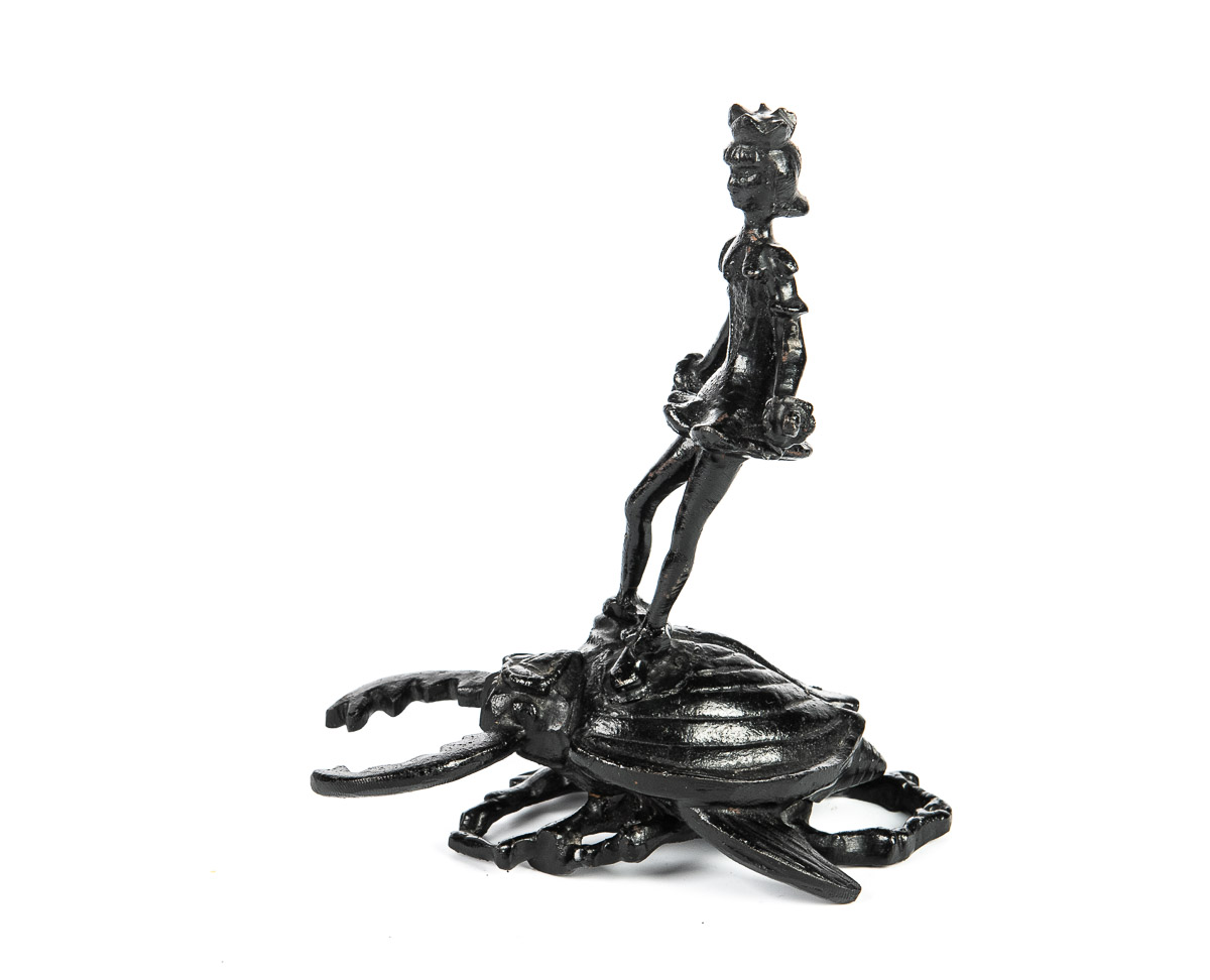 Дюймовочка на жуке